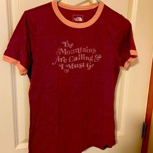 North Face slim fit medium tshirt outdoorsy